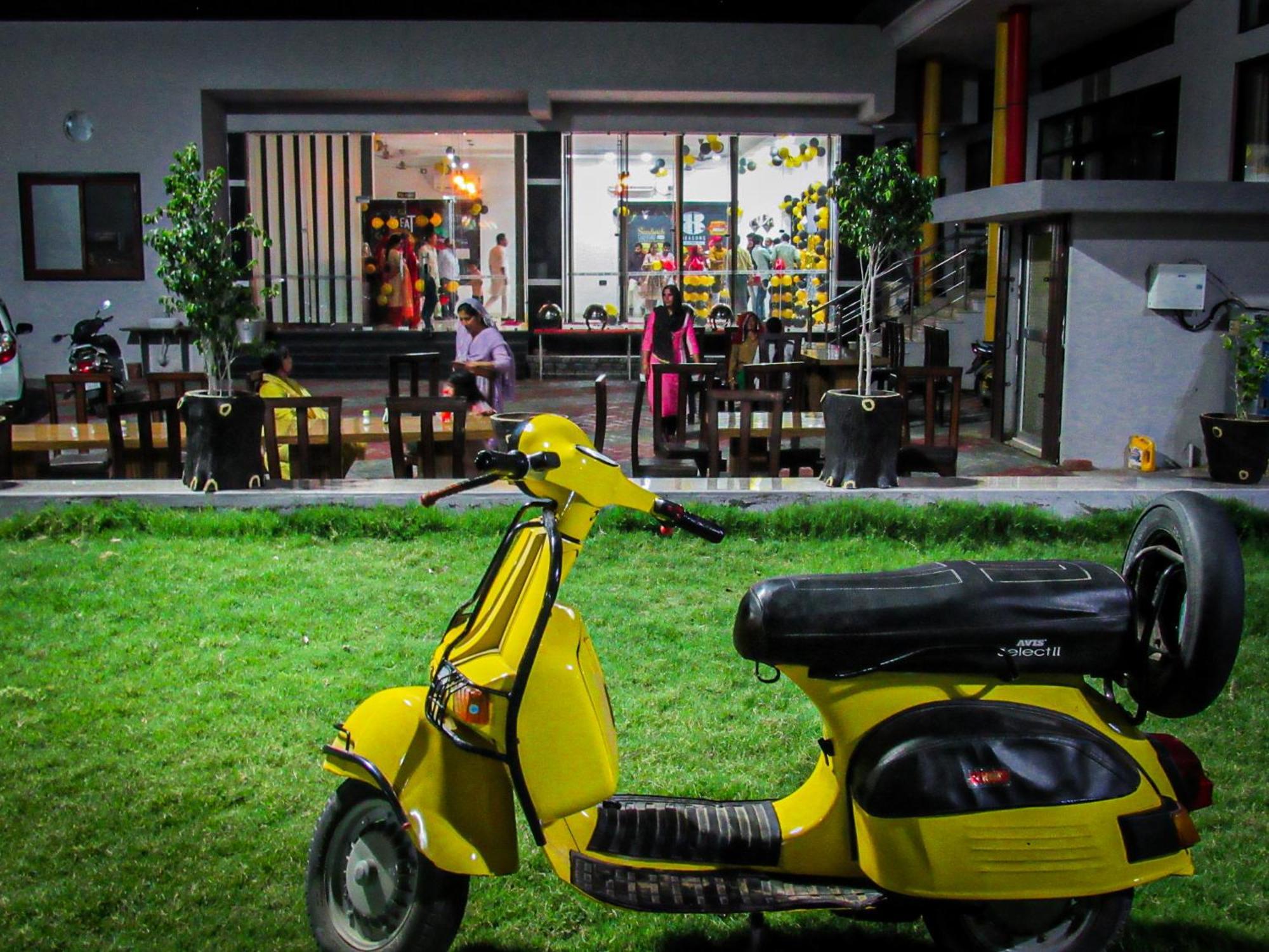 Sangam Hotel Chirawa Eksteriør bilde
