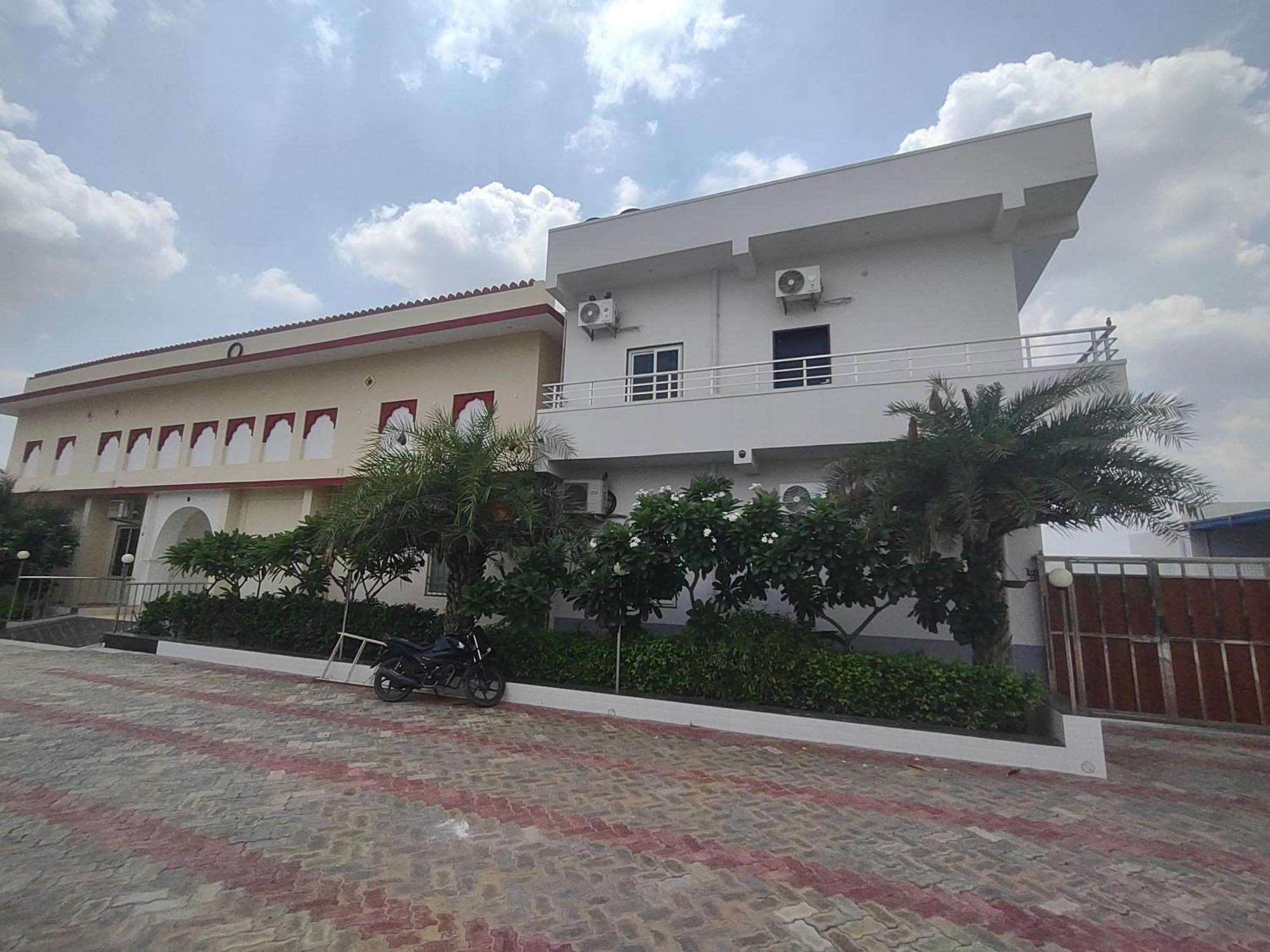 Sangam Hotel Chirawa Eksteriør bilde